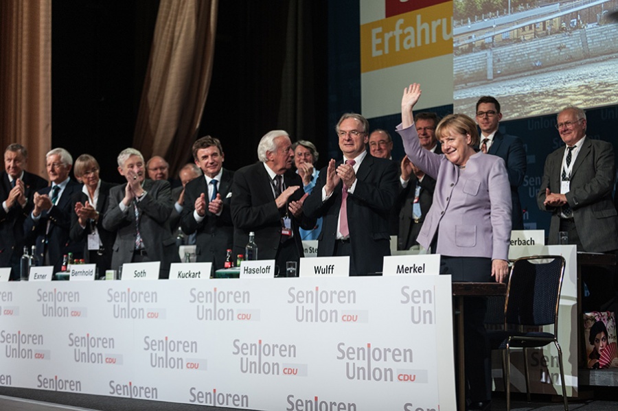 Applaus für die Bundeskanzlerin und Bundesvorsitzende der CDU Dr. Angela Merkel